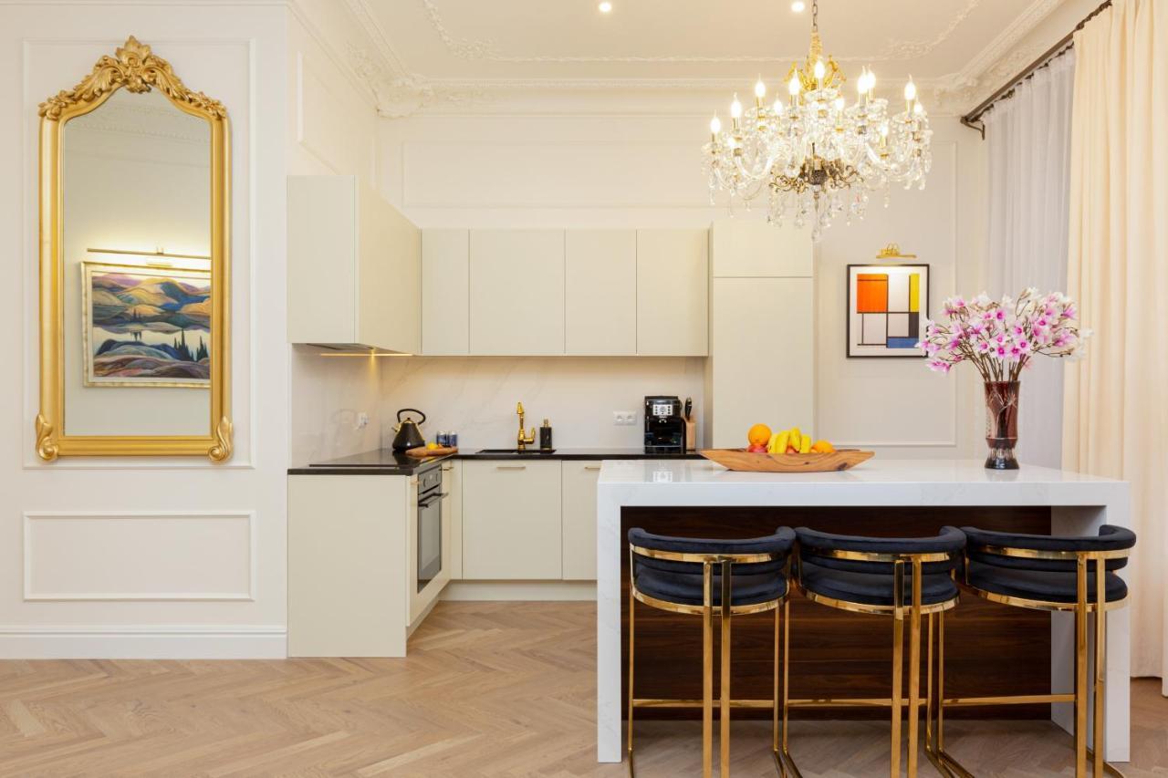 Royal Apartment Kopernika By Renters Prestige วอร์ซอ ภายนอก รูปภาพ