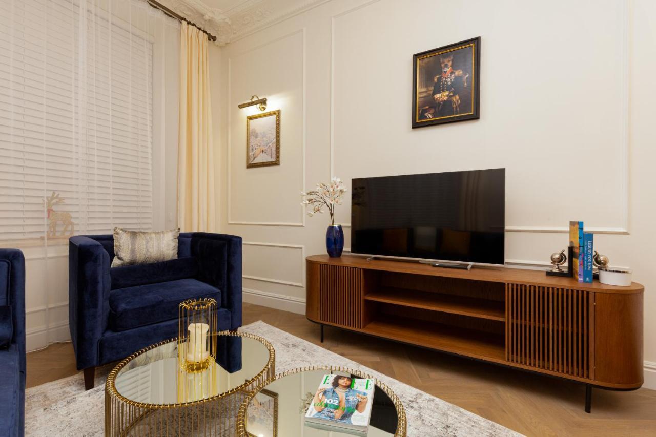 Royal Apartment Kopernika By Renters Prestige วอร์ซอ ภายนอก รูปภาพ